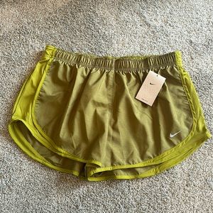 New with tags Nike running shorts size XL in Olive green